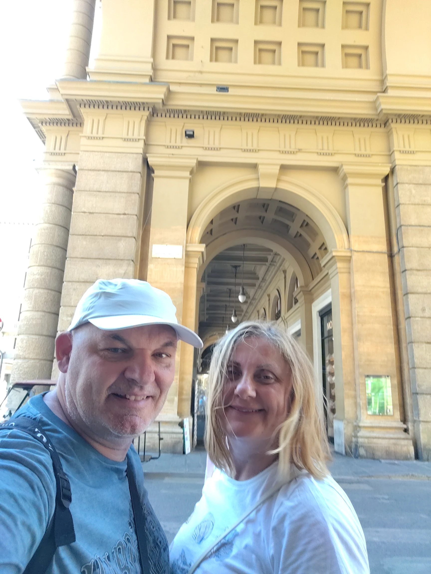 Giocatore esplora Florence con Questo