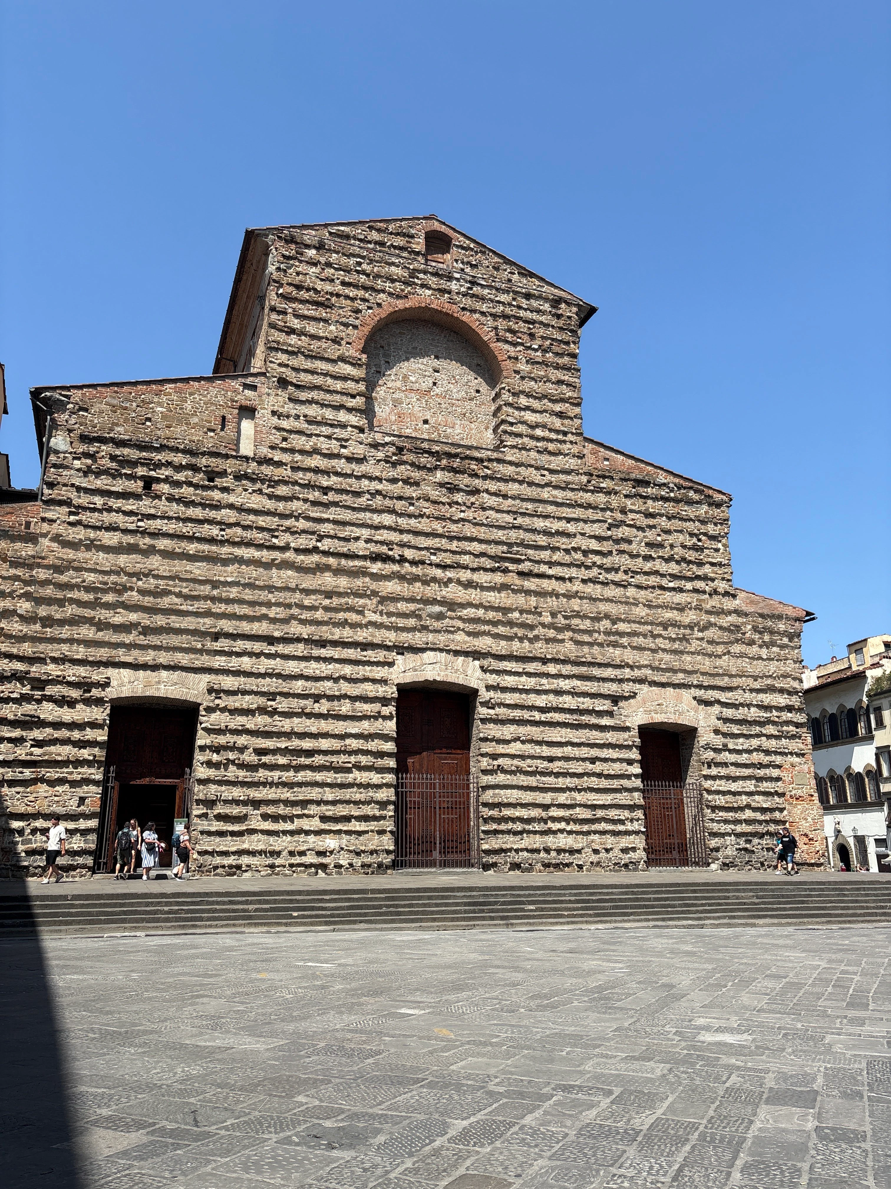 Player photo from The Medici Story. On the trail of a stolen painting around Florence walking tour in Florence