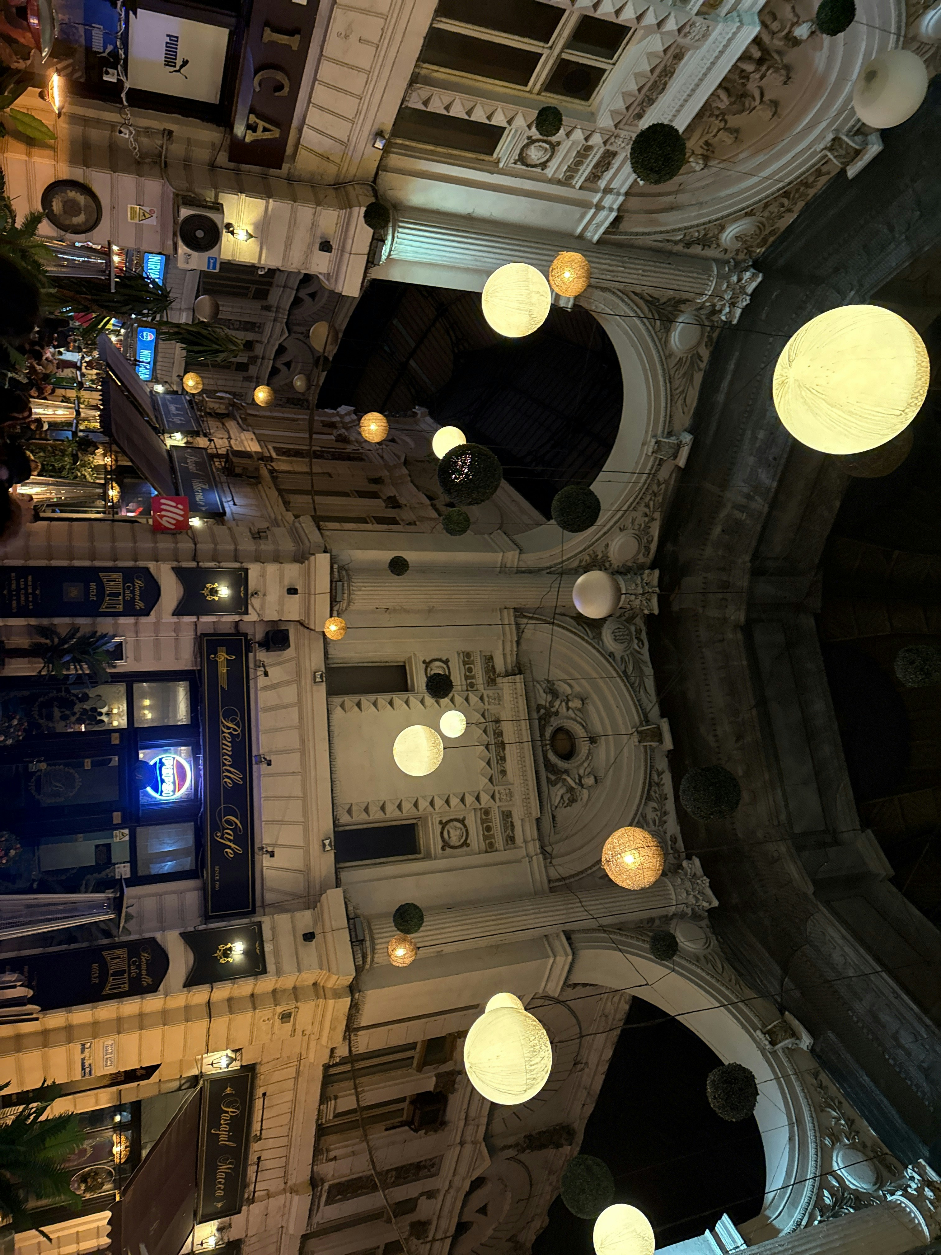 Player photo from Bucharest: Un bal regal, o șansă la tron!  walking tour in Bucharest