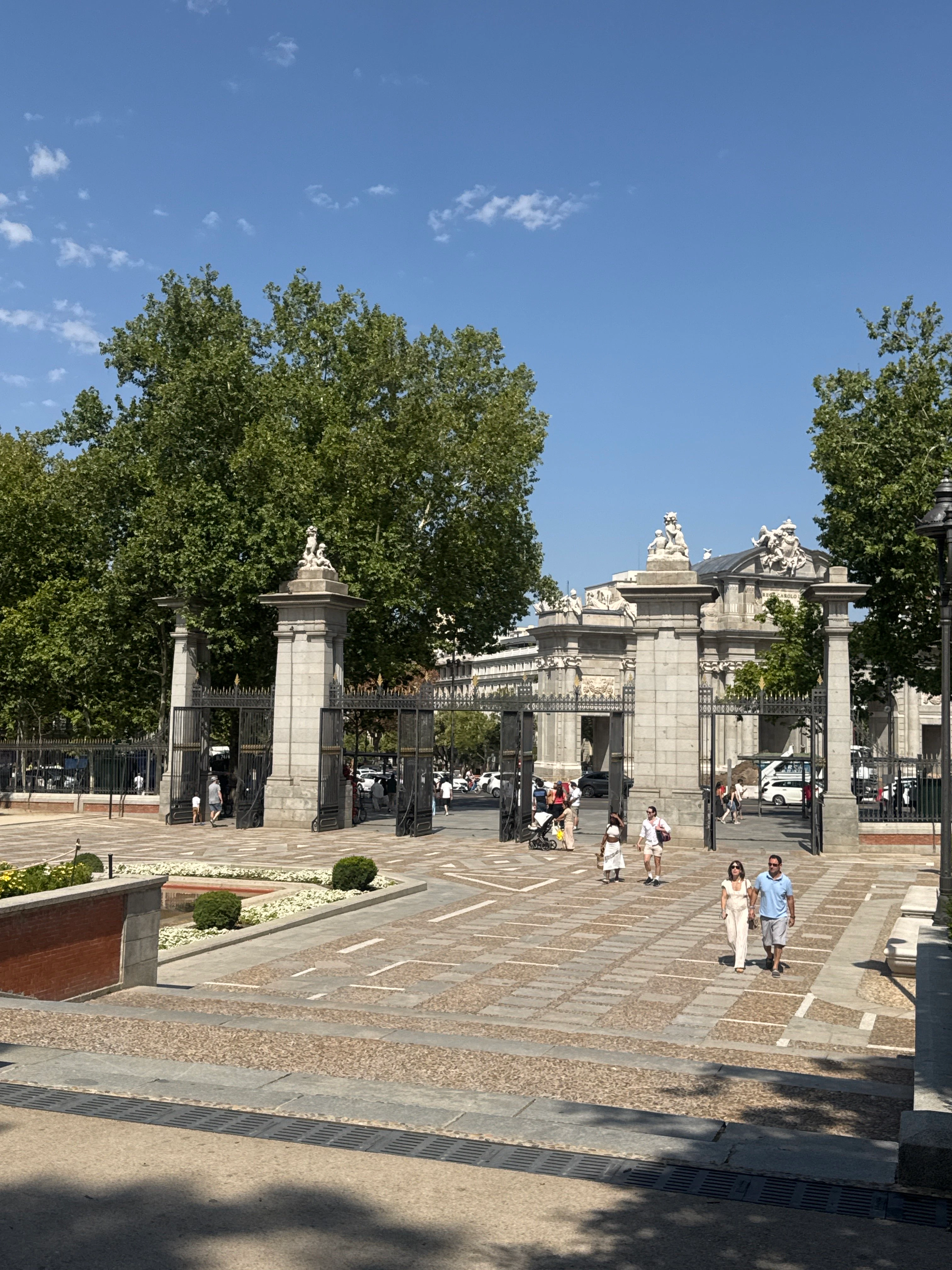 Player photo from Whispers of El Retiro Park: Madrid's Hidden Secrets Scavenger Hunt walking tour in Madrid