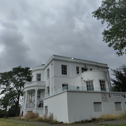 Player photo from Meadows, Monarchs and Mystery in London walking tour in London
