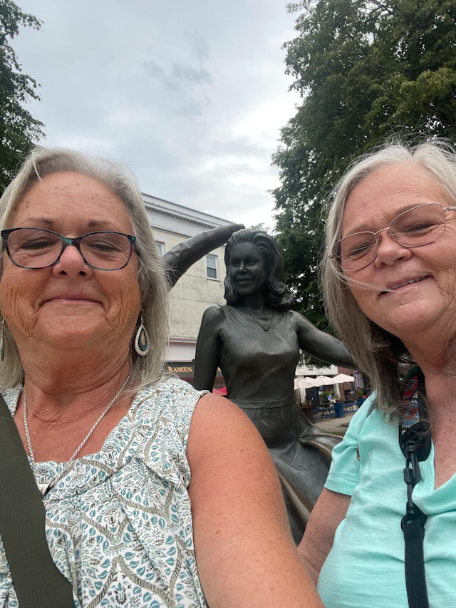 Spelersfoto van Murder Mystery: Death in the Shadows in Salem, MA