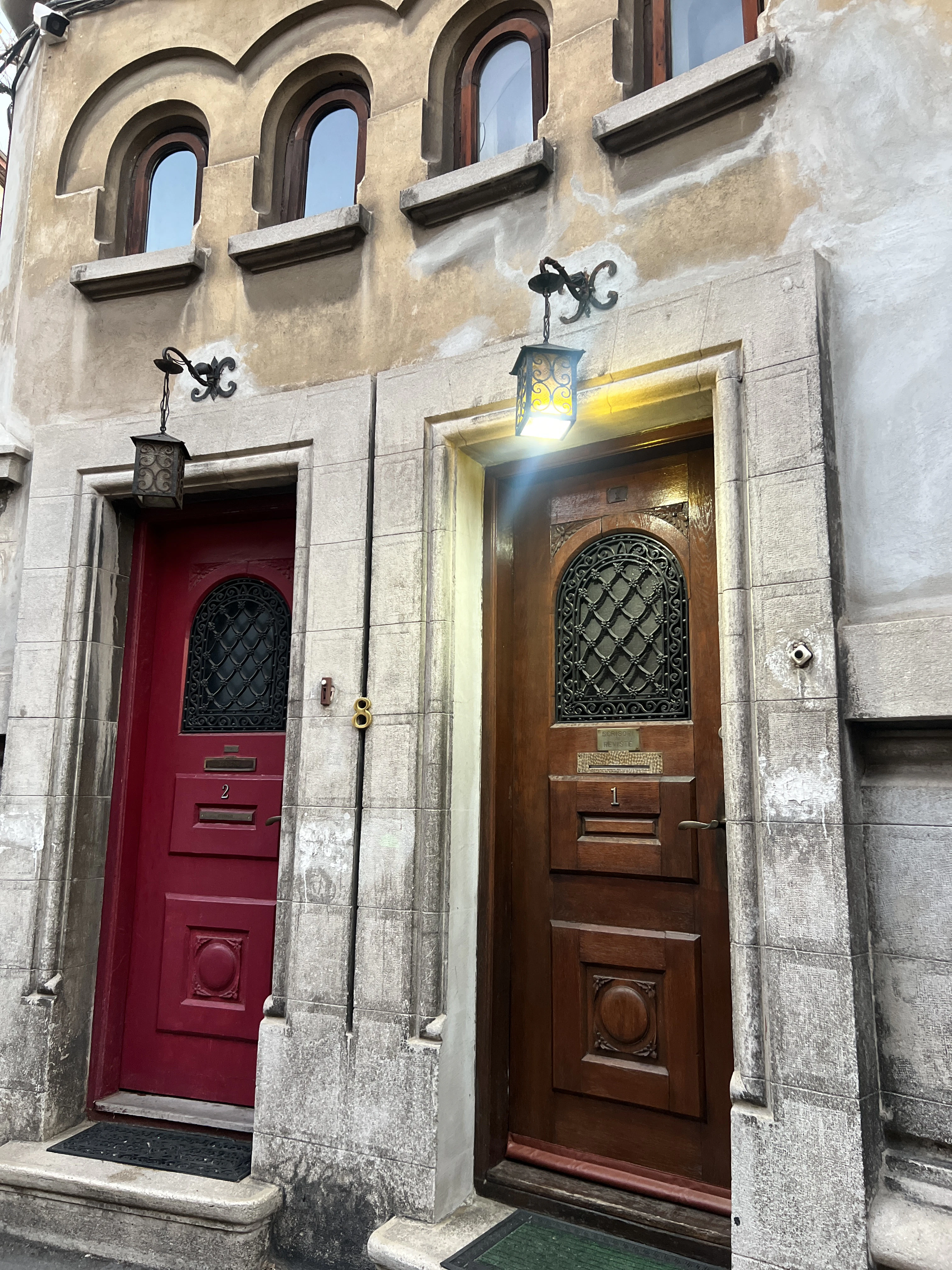 Player photo from La pas prin Cartierul Armenesc walking tour in Bucharest