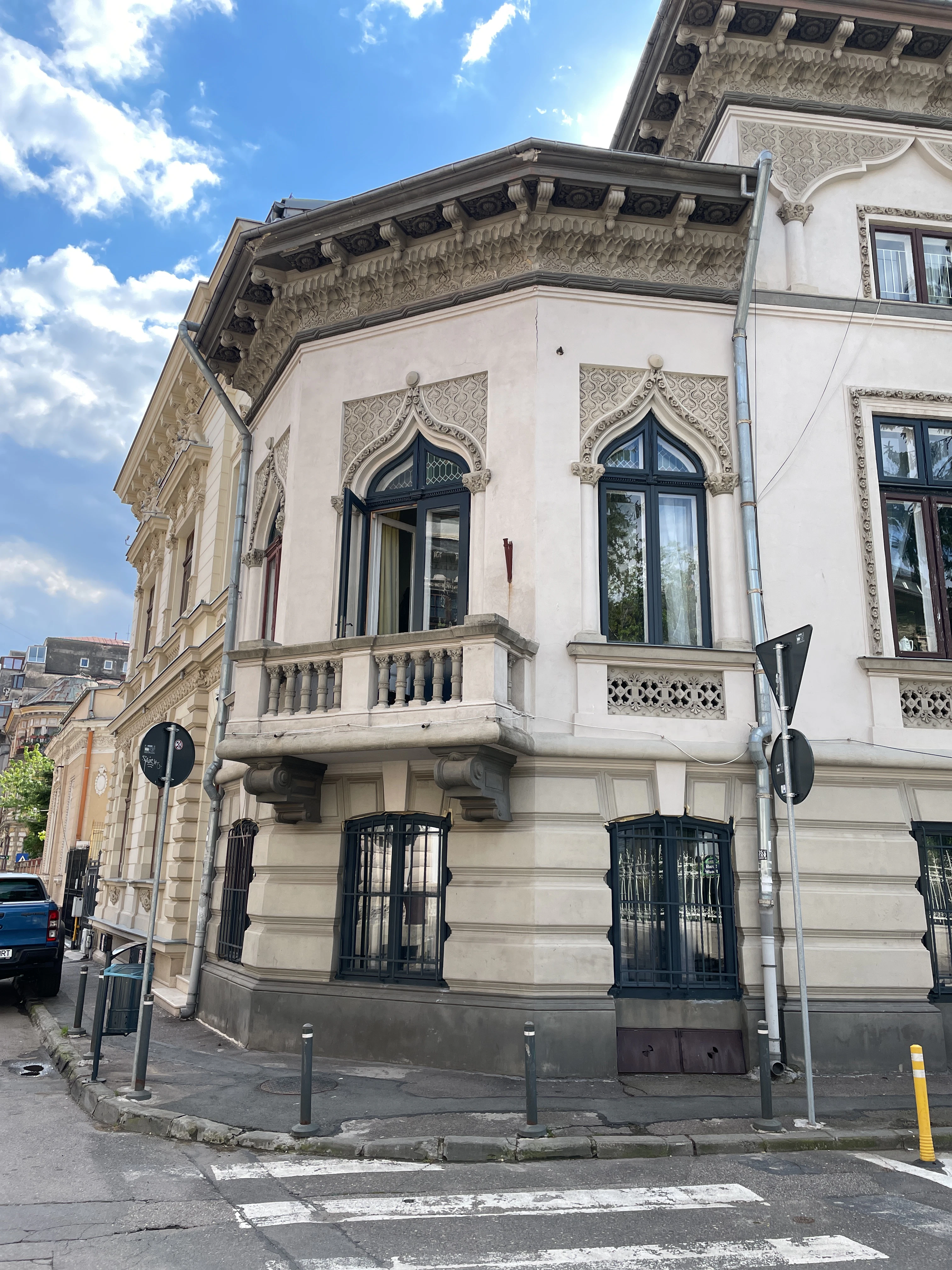 Player photo from La pas prin Cartierul Armenesc walking tour in Bucharest