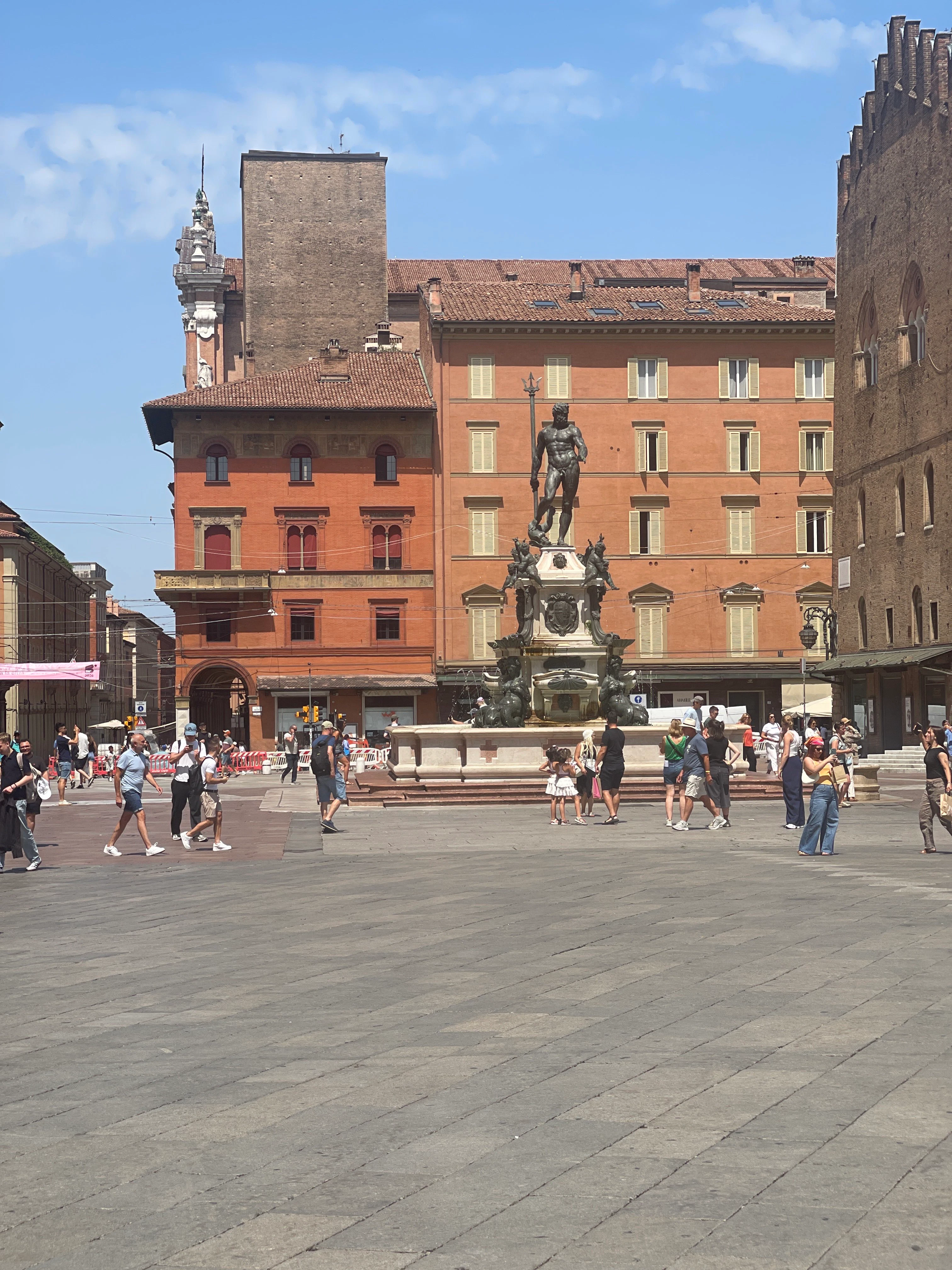 Player photo from Bologna 1252 Conspiracy of the Two Towers: A Murder Hunt walking tour in Bologna
