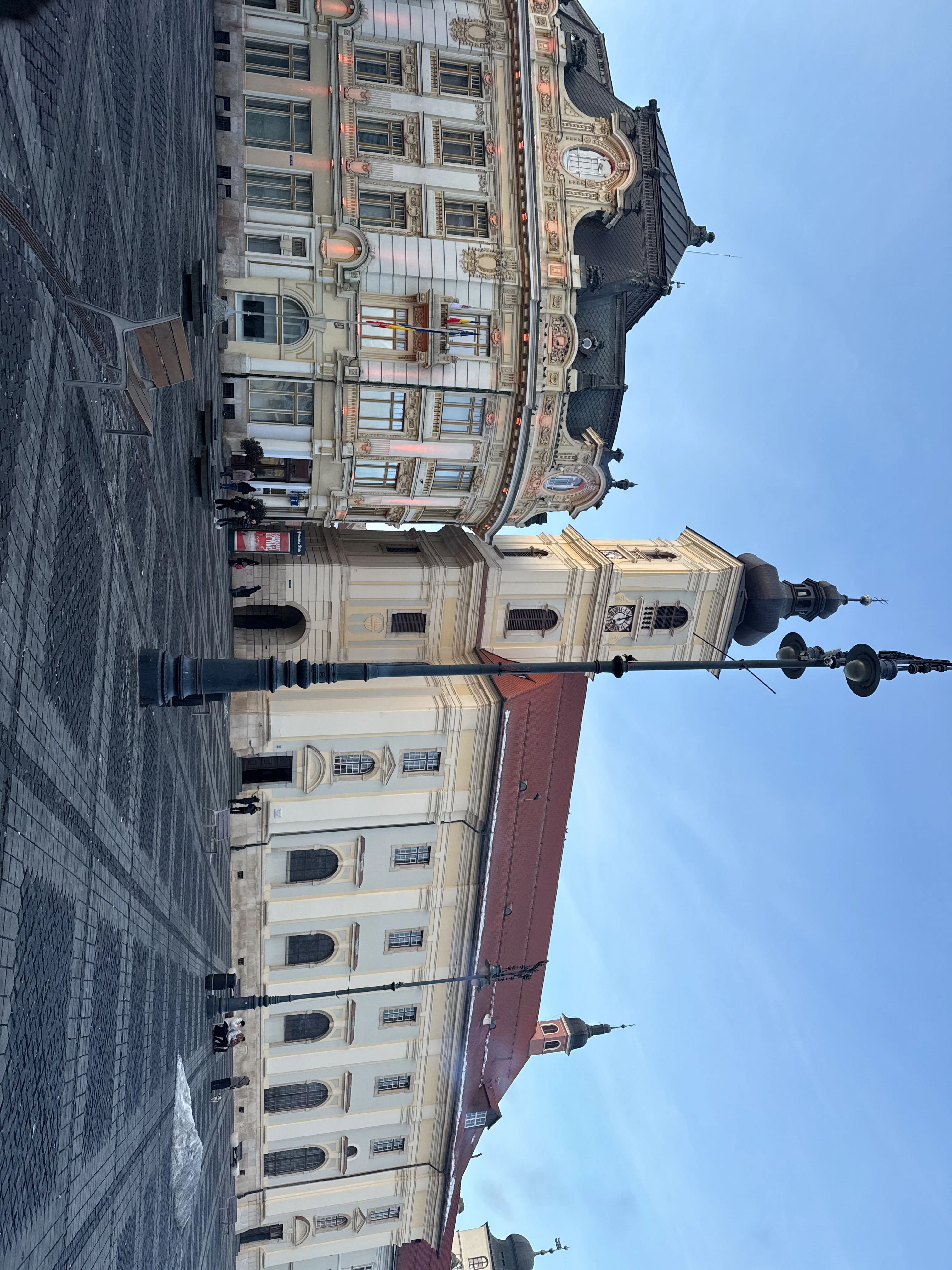 Speler verkent Sibiu met Questo