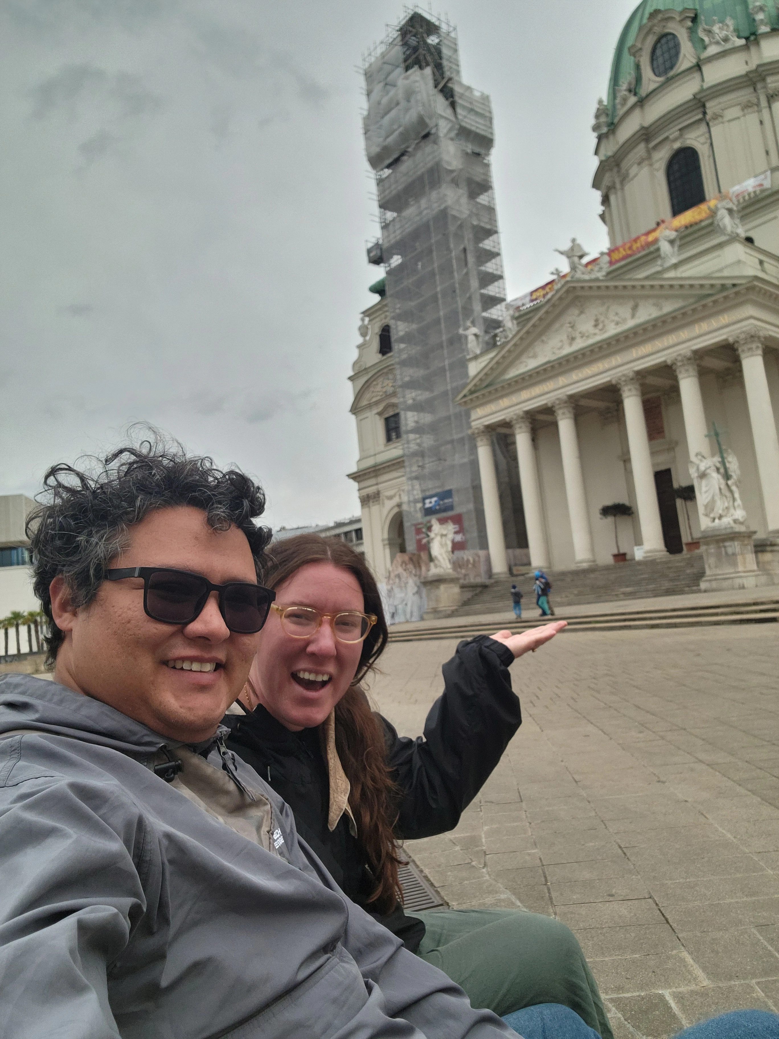 Jugador explorando Vienna con Questo