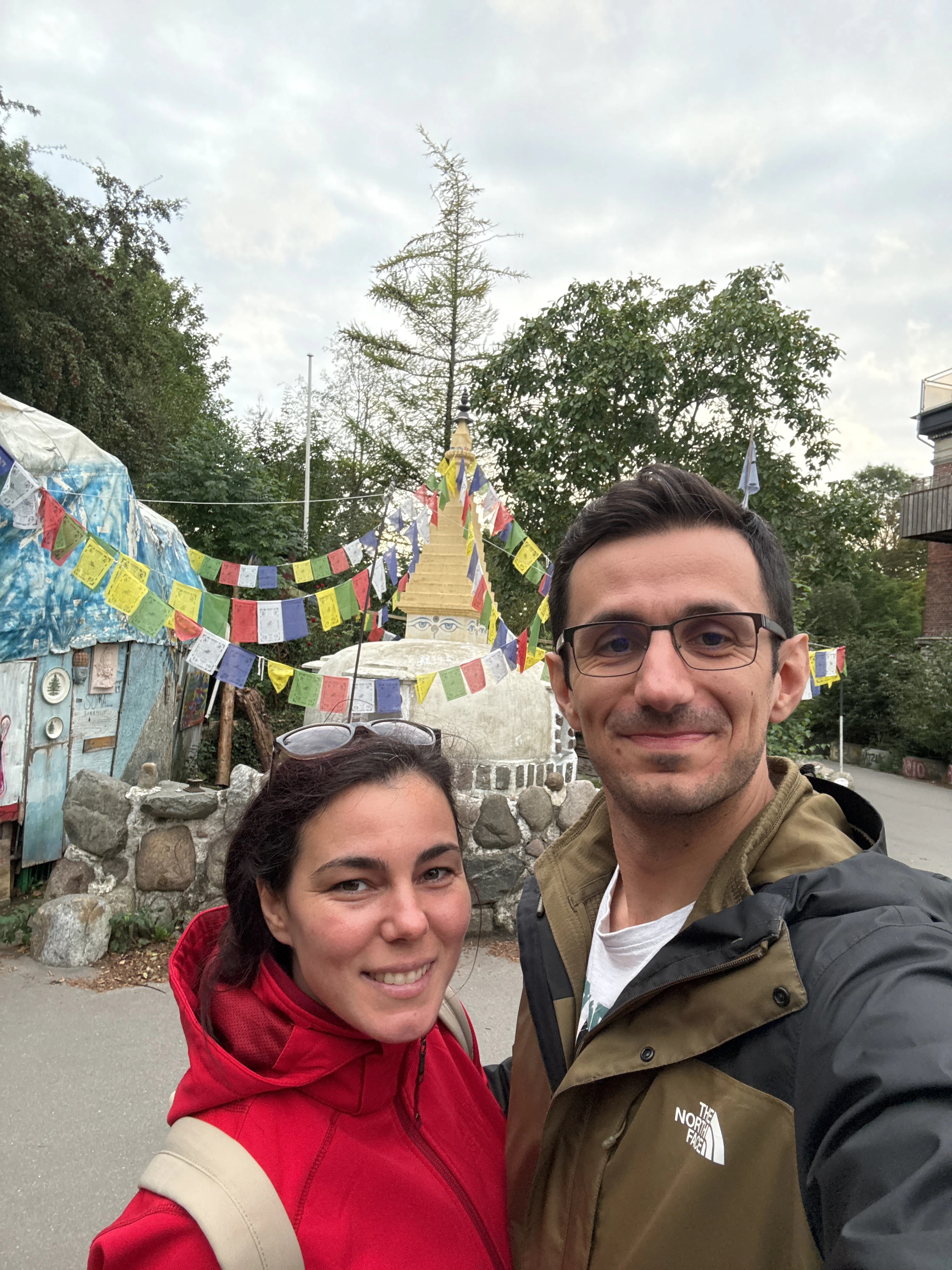 Jogador a explorar Copenhagen com Questo
