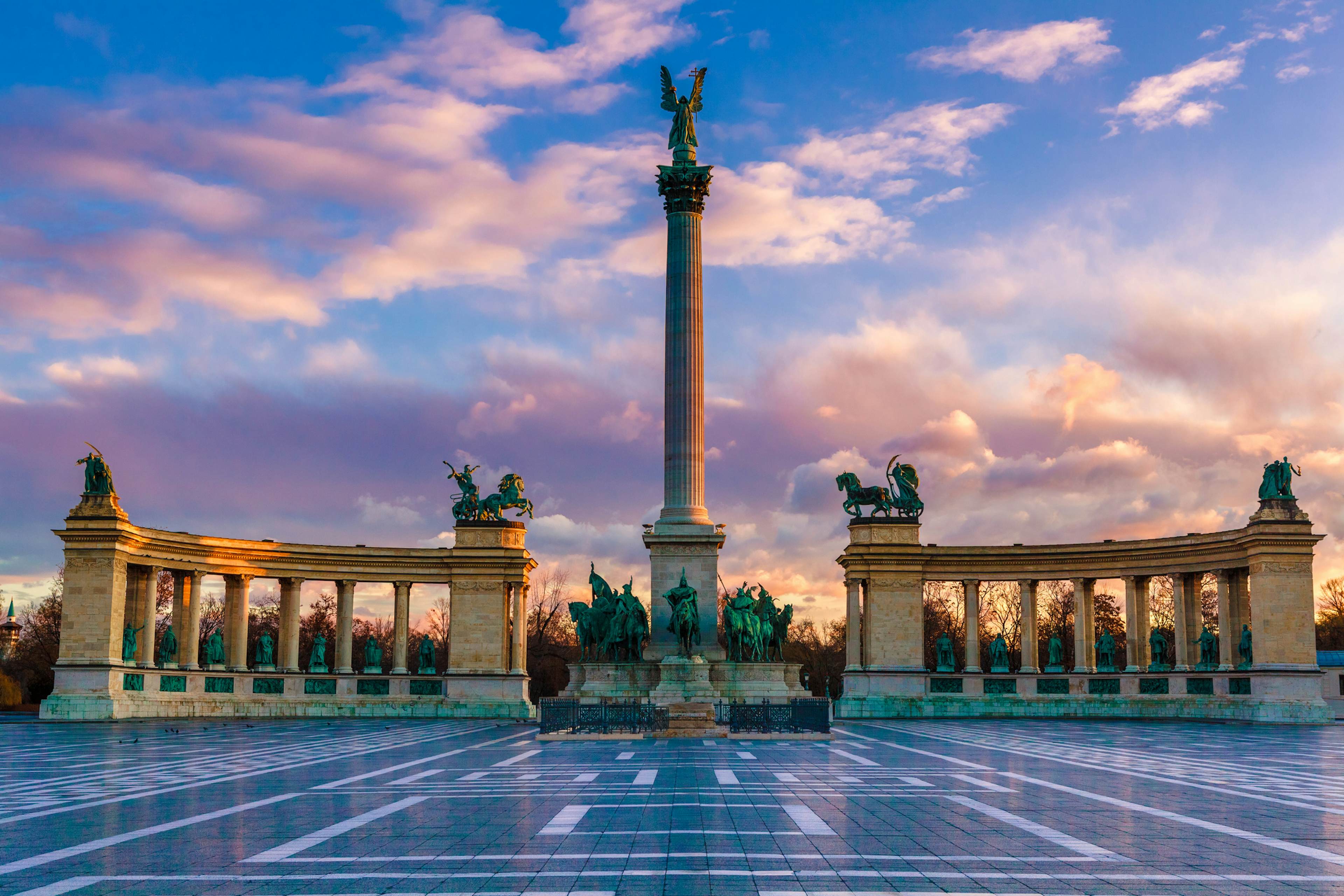 Heroes square