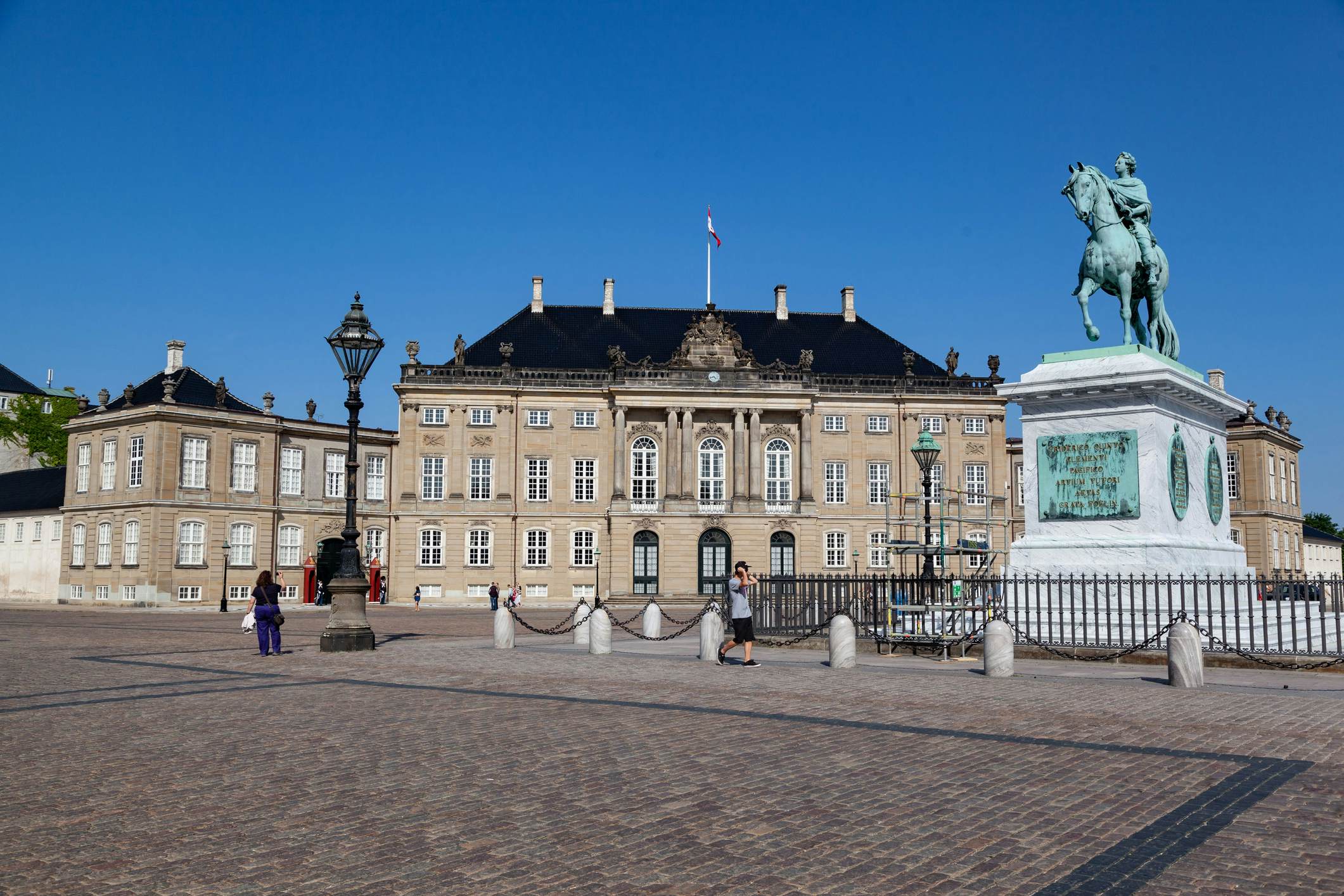 Amalienborg image