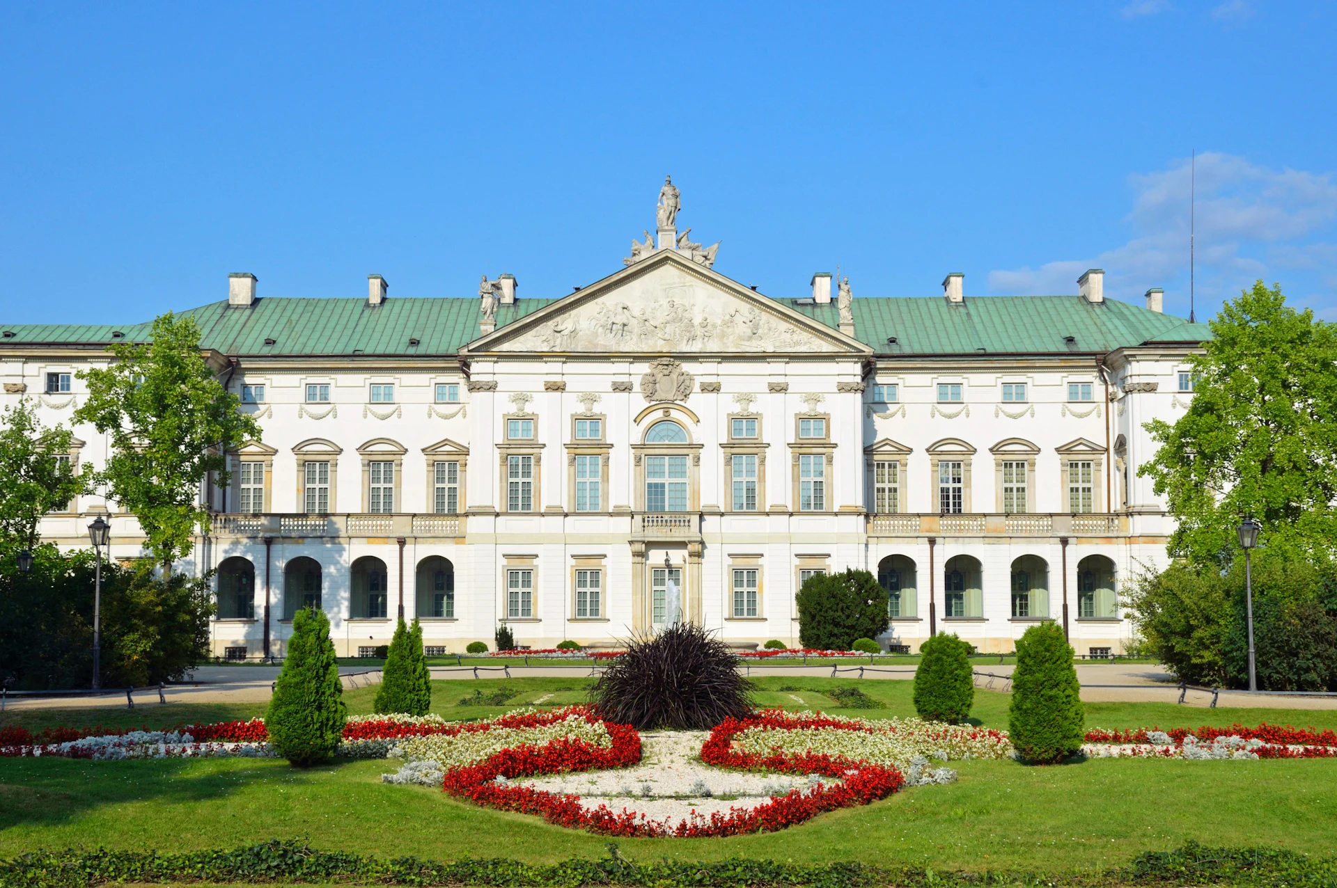 Warsaw: Time-Machine Hidden In Muranów