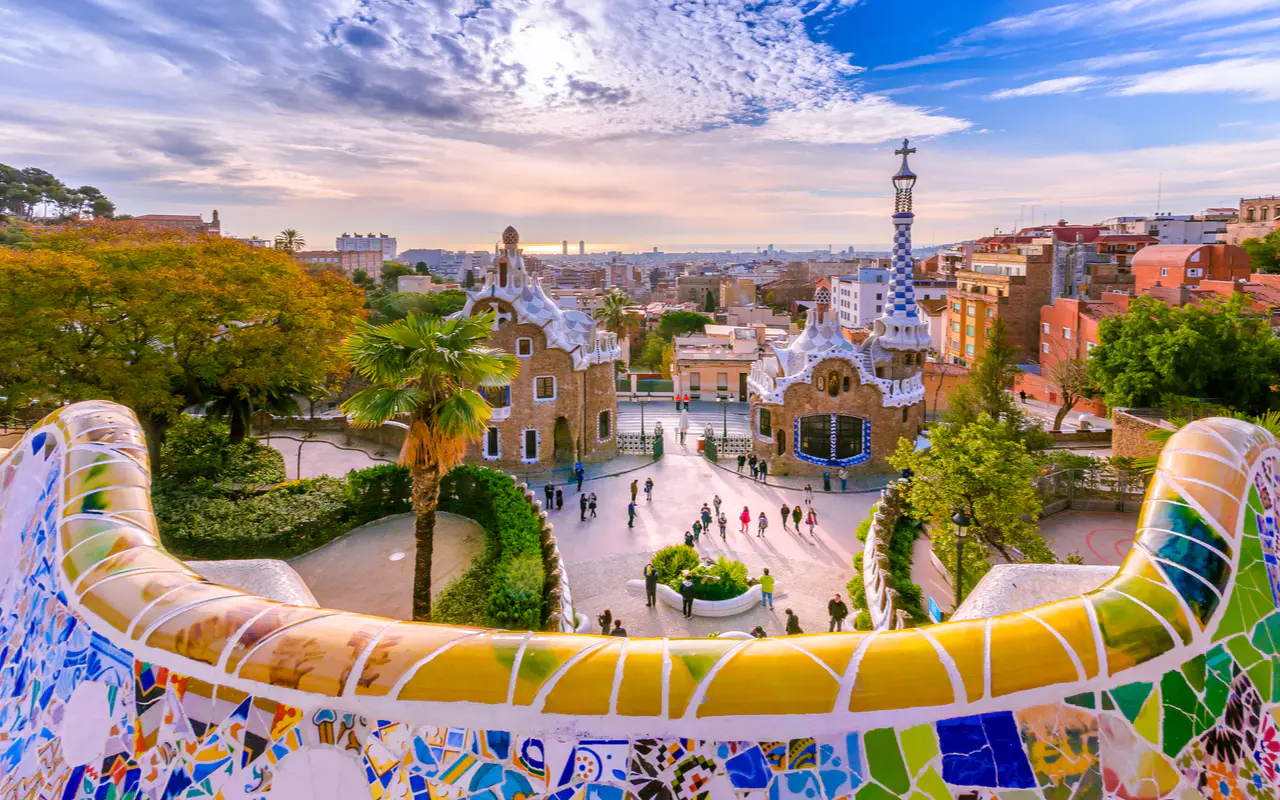Gaudi's Barcelona: The Artist's Masterpieces image 1