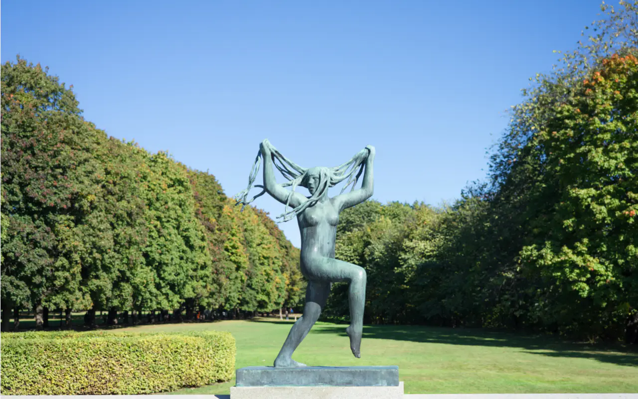 Oslo's Vigeland Park: Alien threat image 1