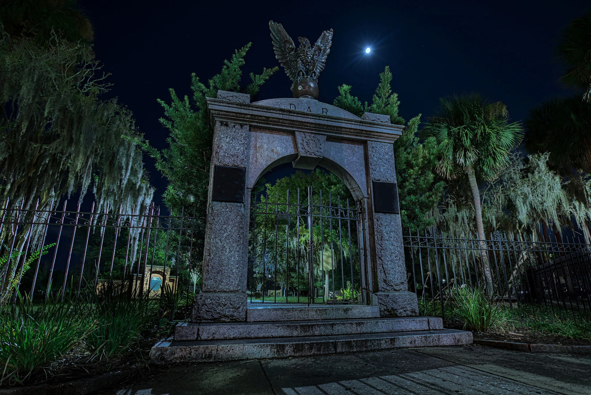 Ghosts of Savannah: Haunted City