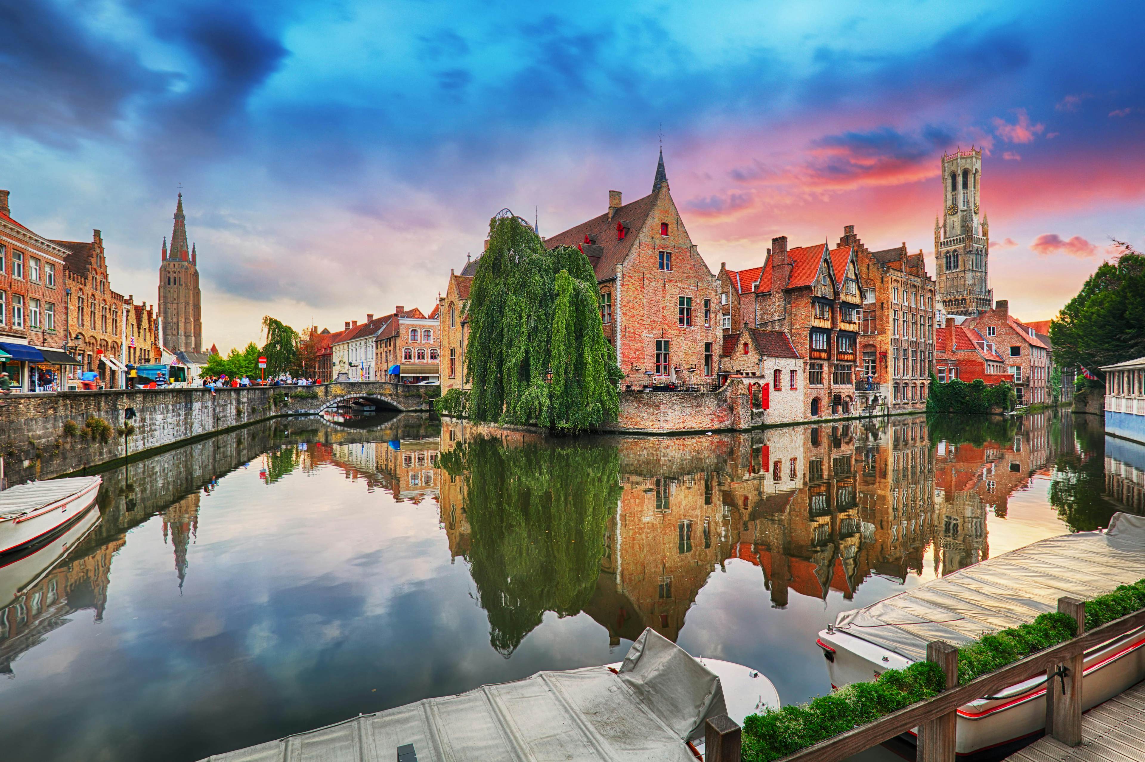 Enchanting Bruges: Romantic Experience