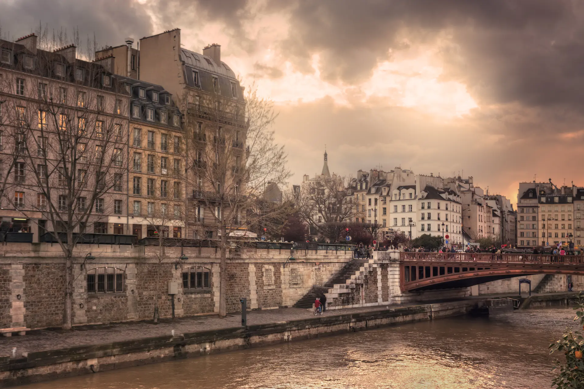Historical Paris: Occupation & Liberation Story image 1