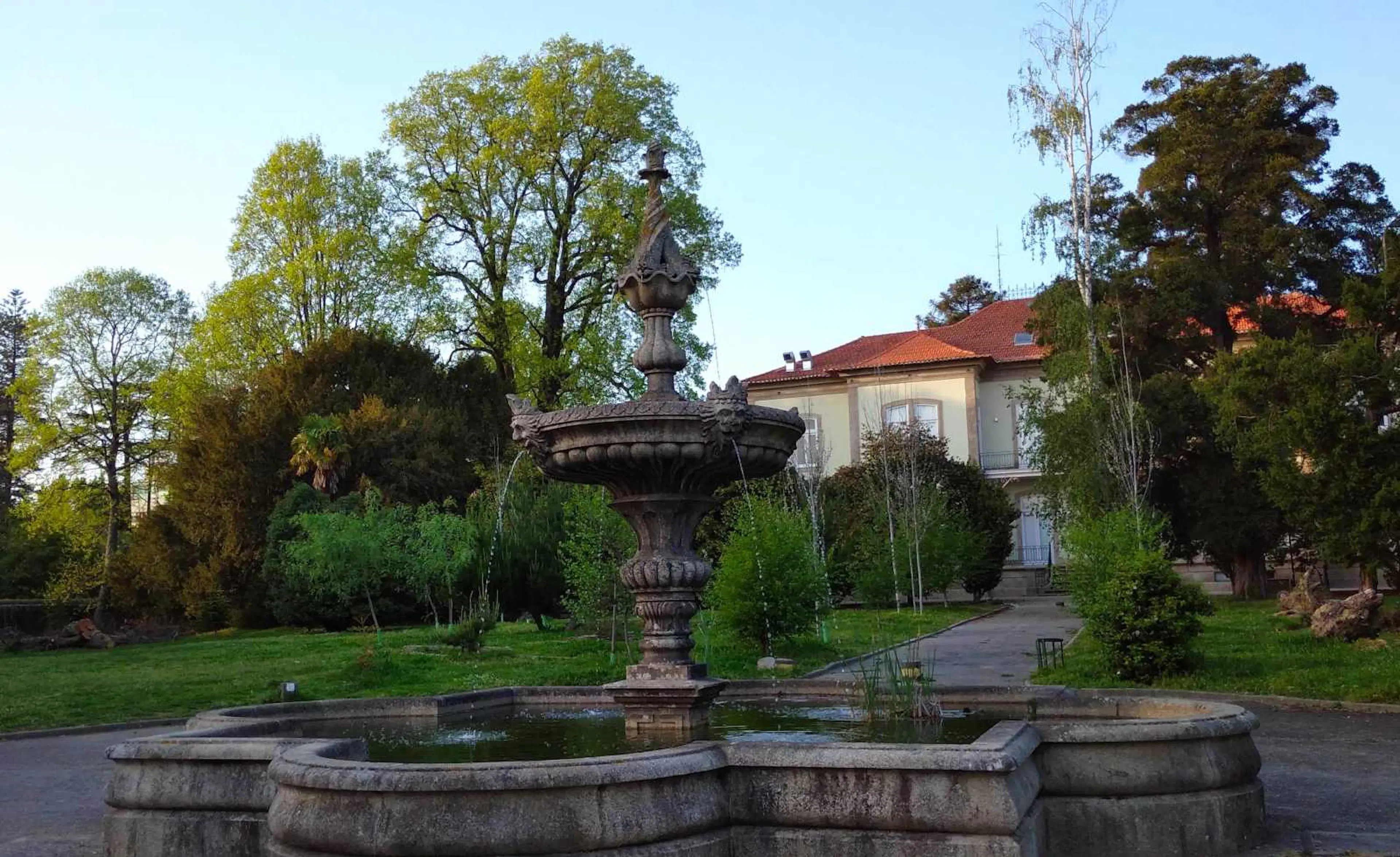 Porto Escondido: Guerra e Paixão image 1