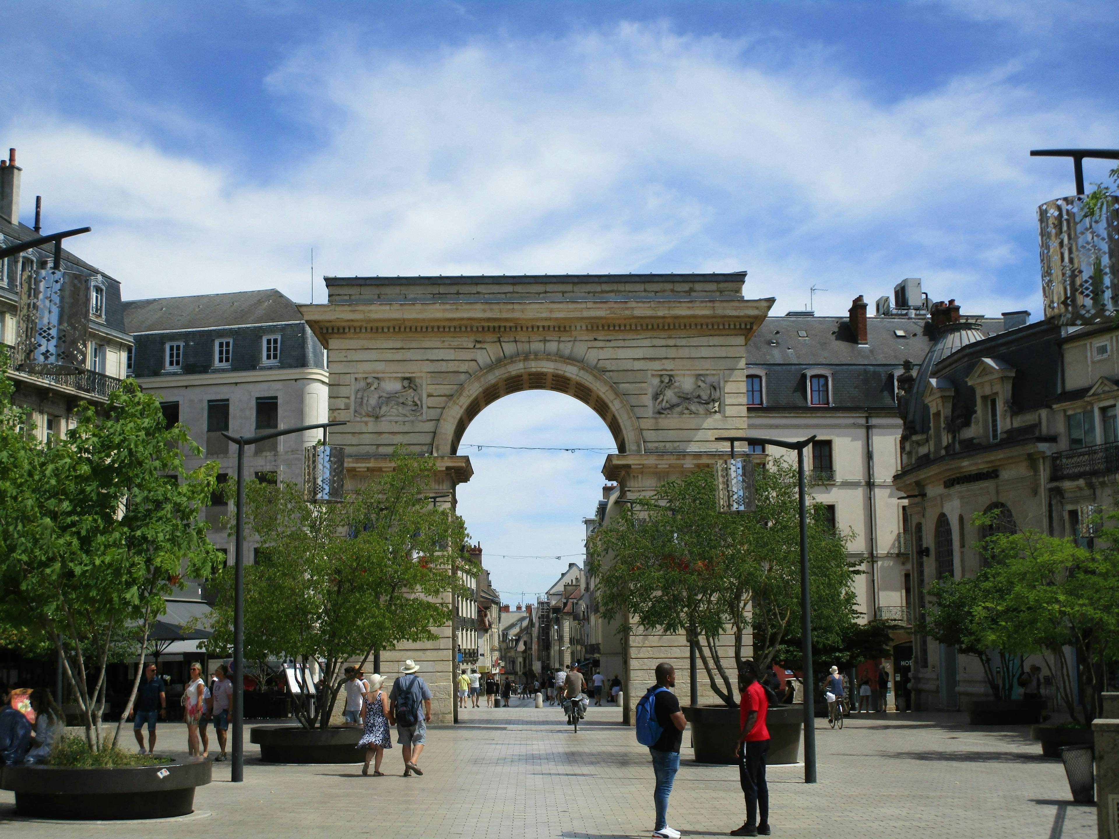 Guillaume Gate