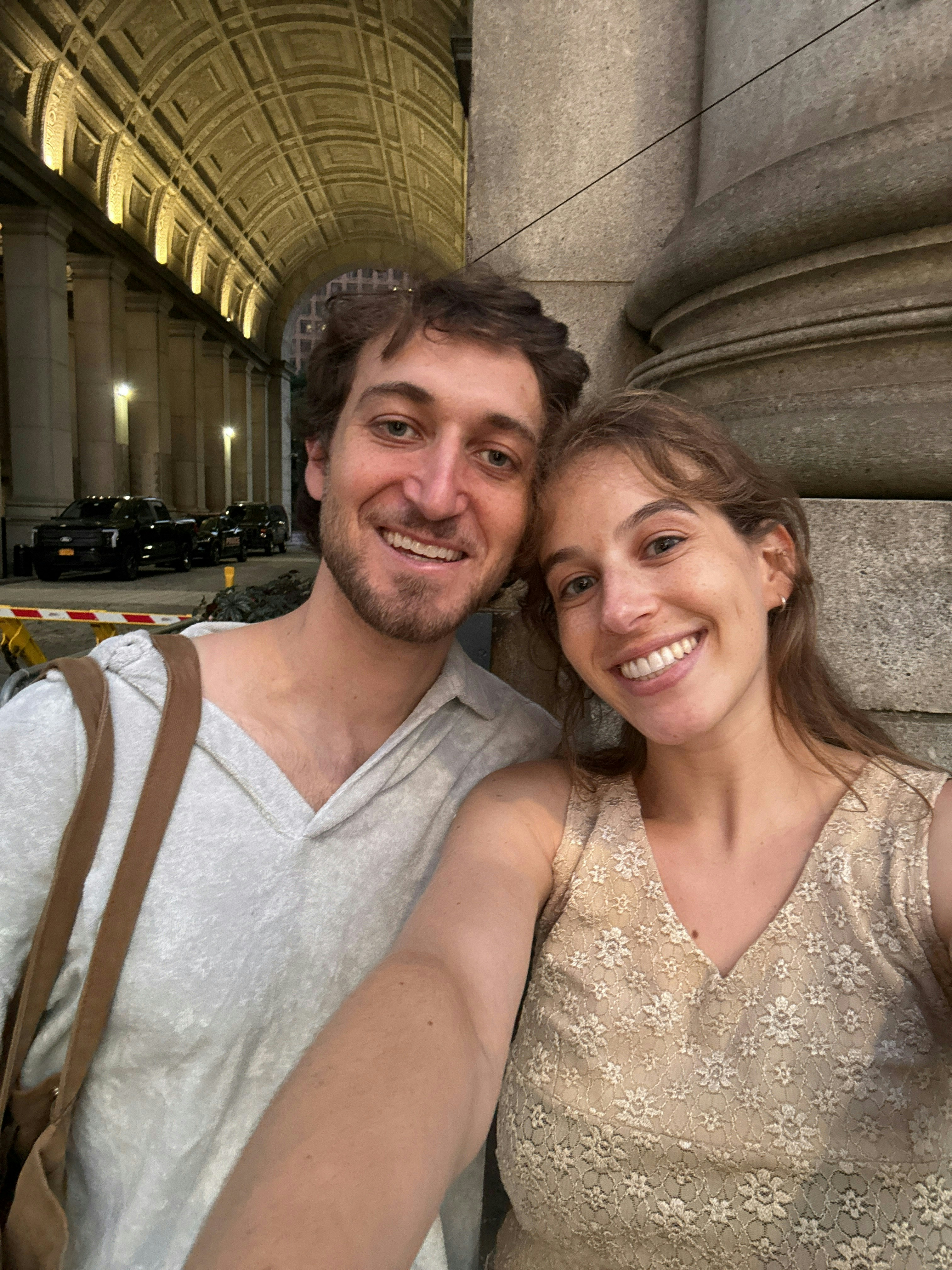Romantic New York: Love on the Brooklyn Bridge image 2