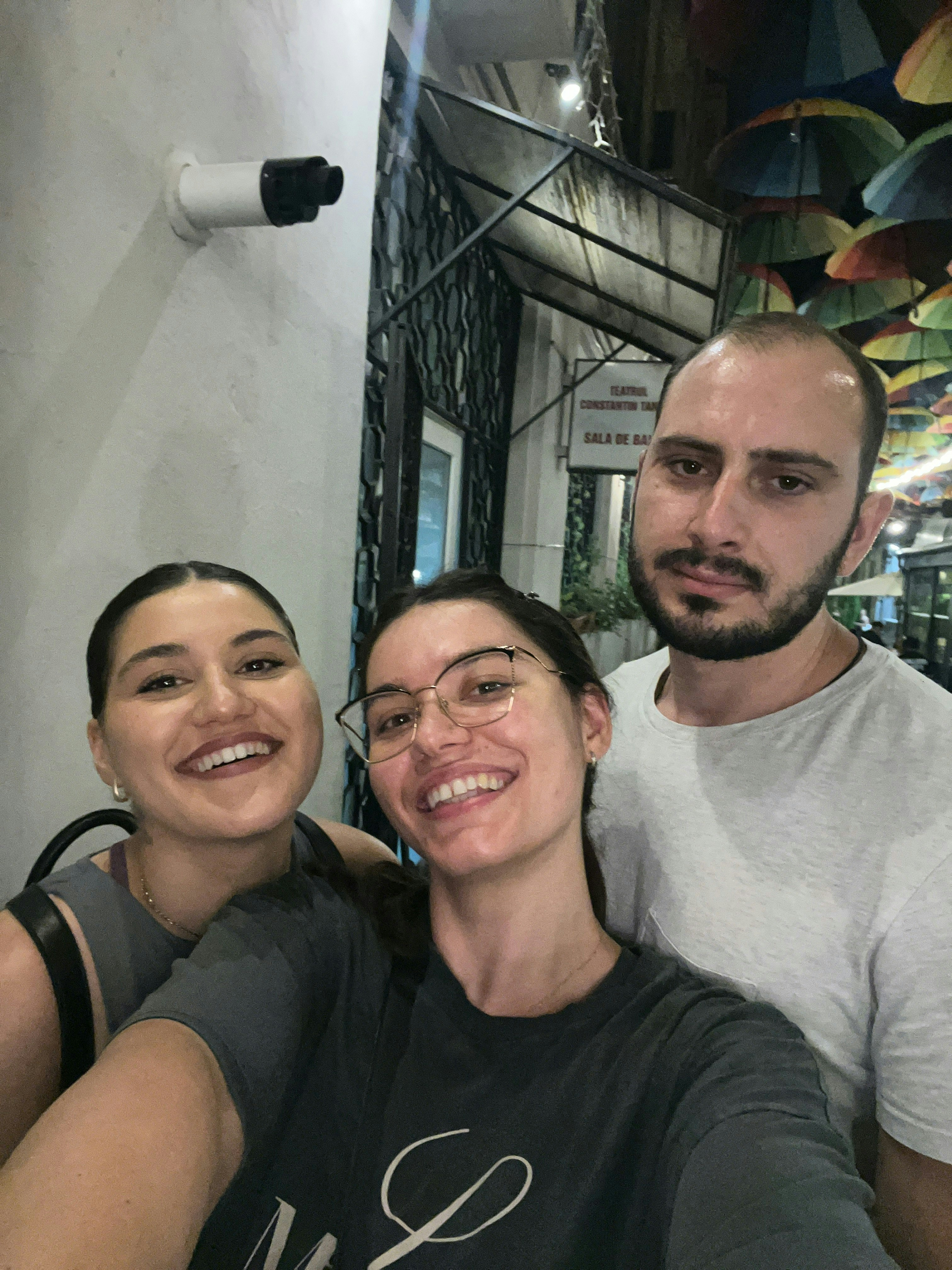 În căutarea marii iubiri in Bucuresti image 2