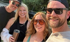 PERFECT FOR DATE NIGHTS OR FRIEND GROUPS!