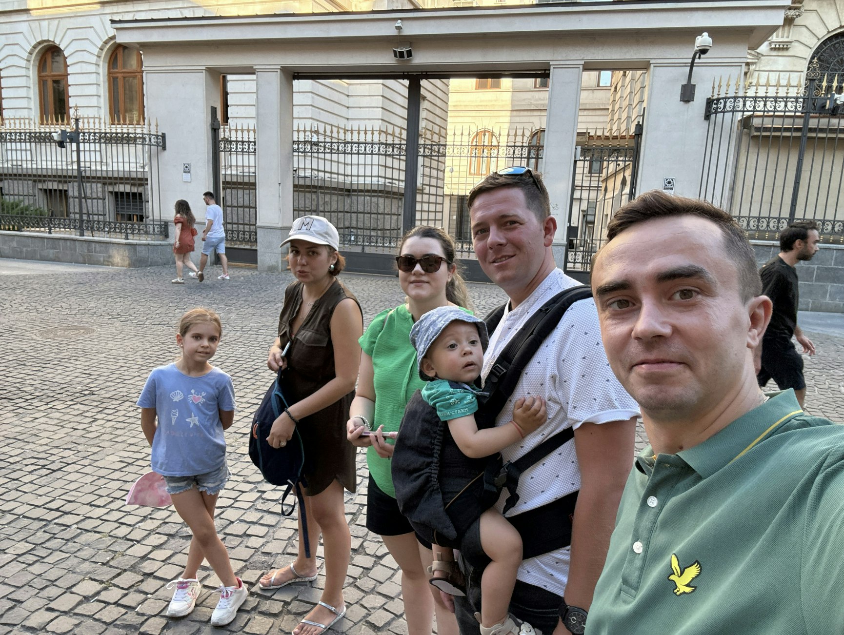 Bucharest: Un bal regal, o șansă la tron!  image 2