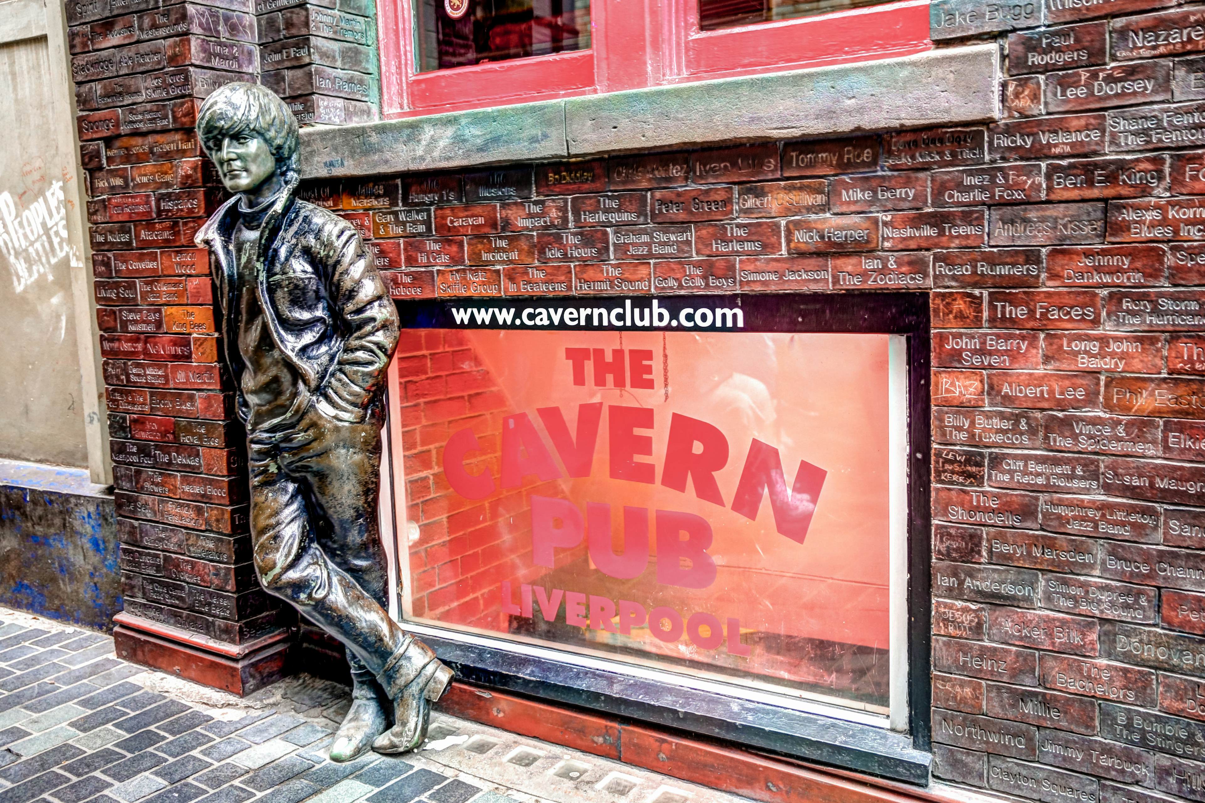 John Lennon Statue
