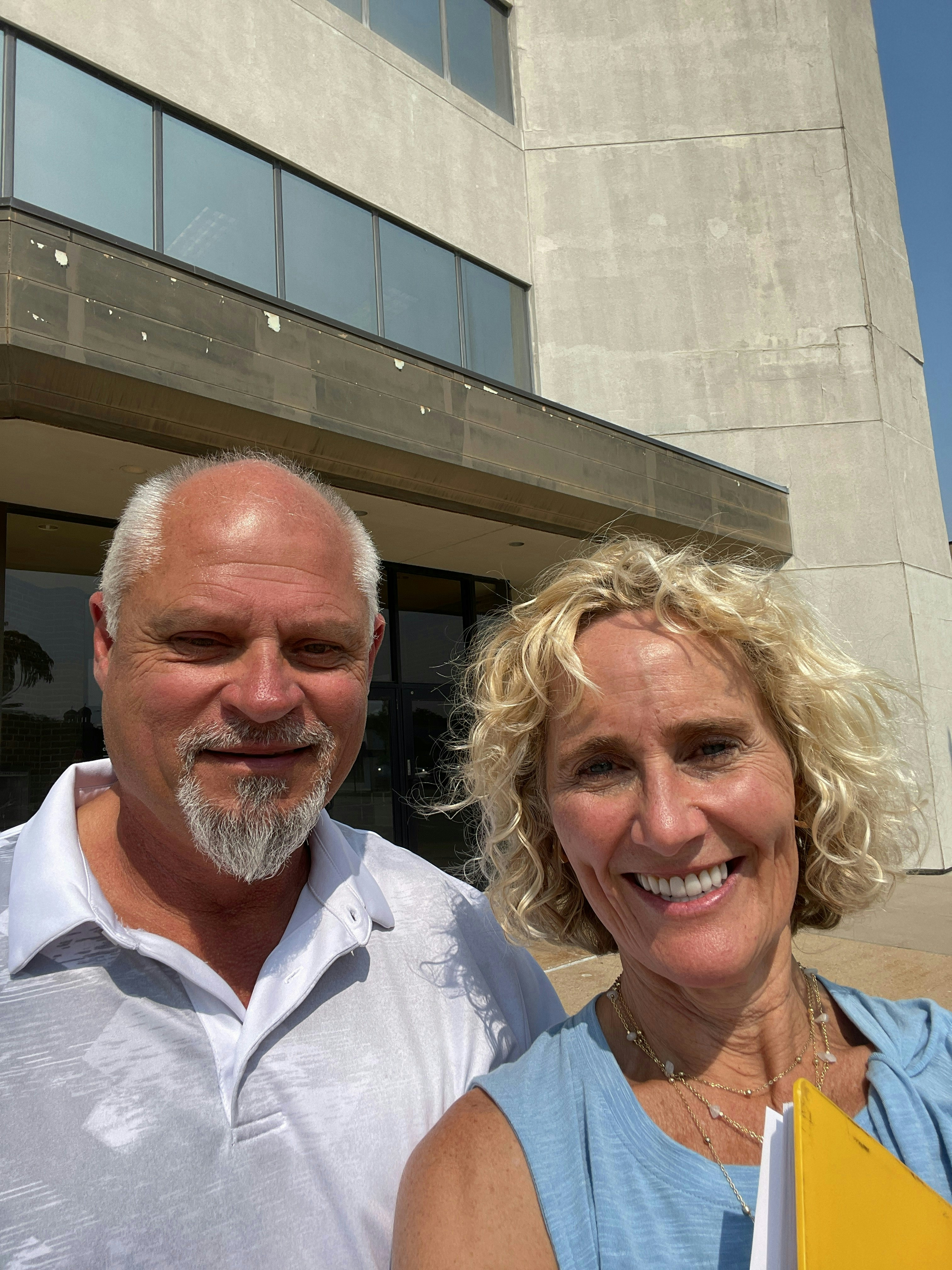 Murder Mystery: Solve the case in Green Bay image 2