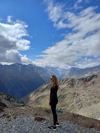 Myrthe, quest creator on Questo